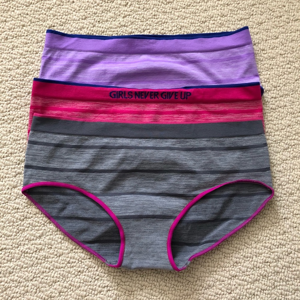 NWOT Hanes Girl's Seamless Underwear